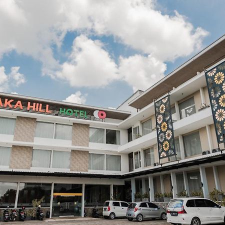 Neo Cempaka Hill Hotel เจมเบอร์ ภายนอก รูปภาพ